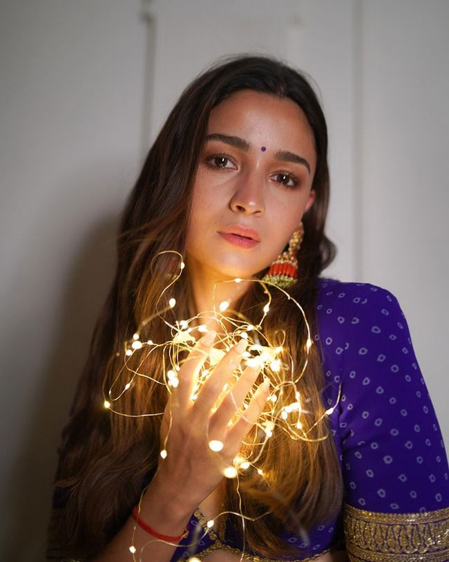 Alia Bhatt Latest Instagram Pics